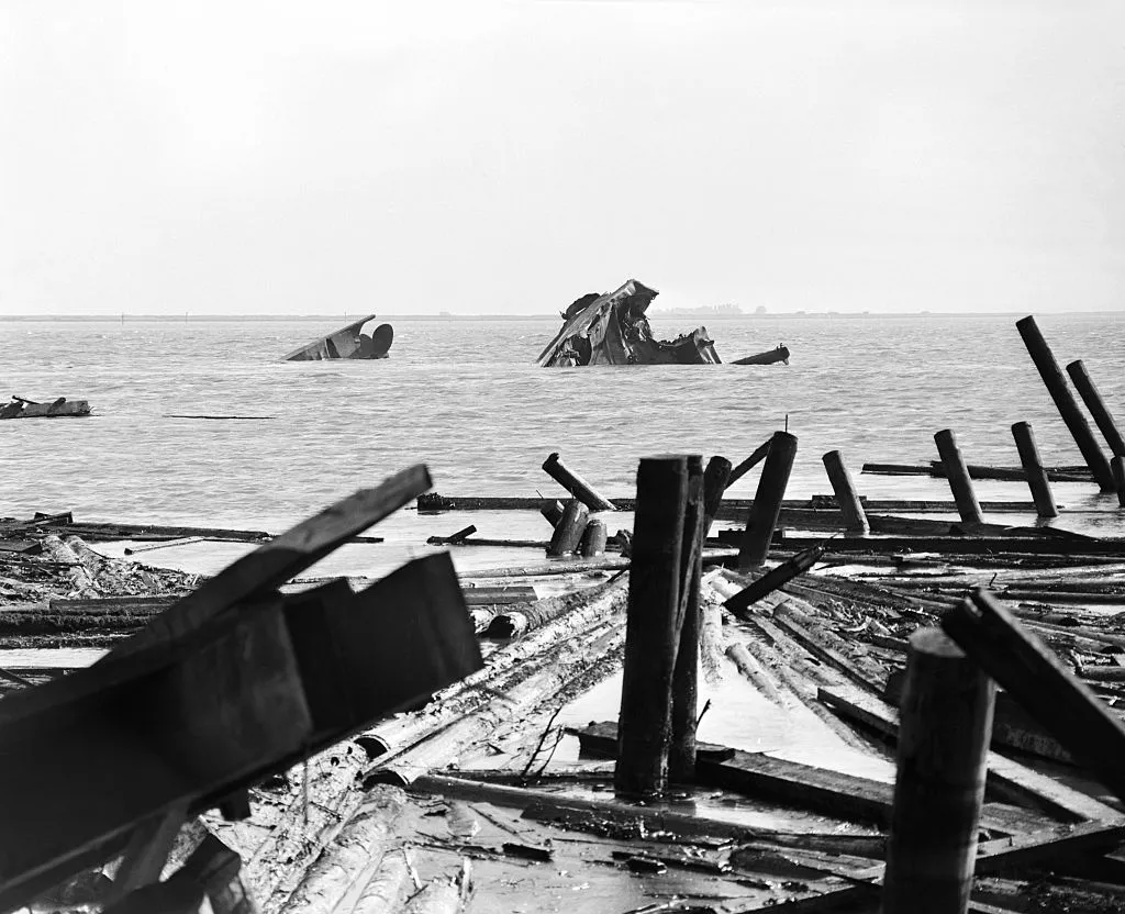 Us Navy Exonerates Black Sailors Court-martialed In 1944 Port Chicago Disaster