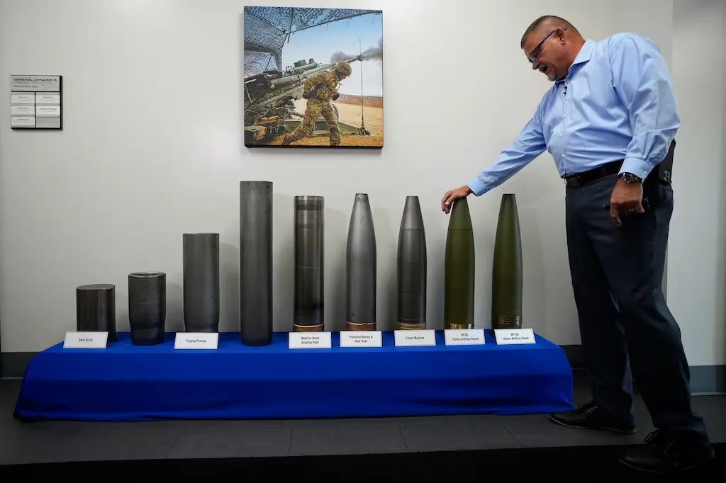 US Expands Artillery Shell Production to Strengthen Ukraine’s Defense