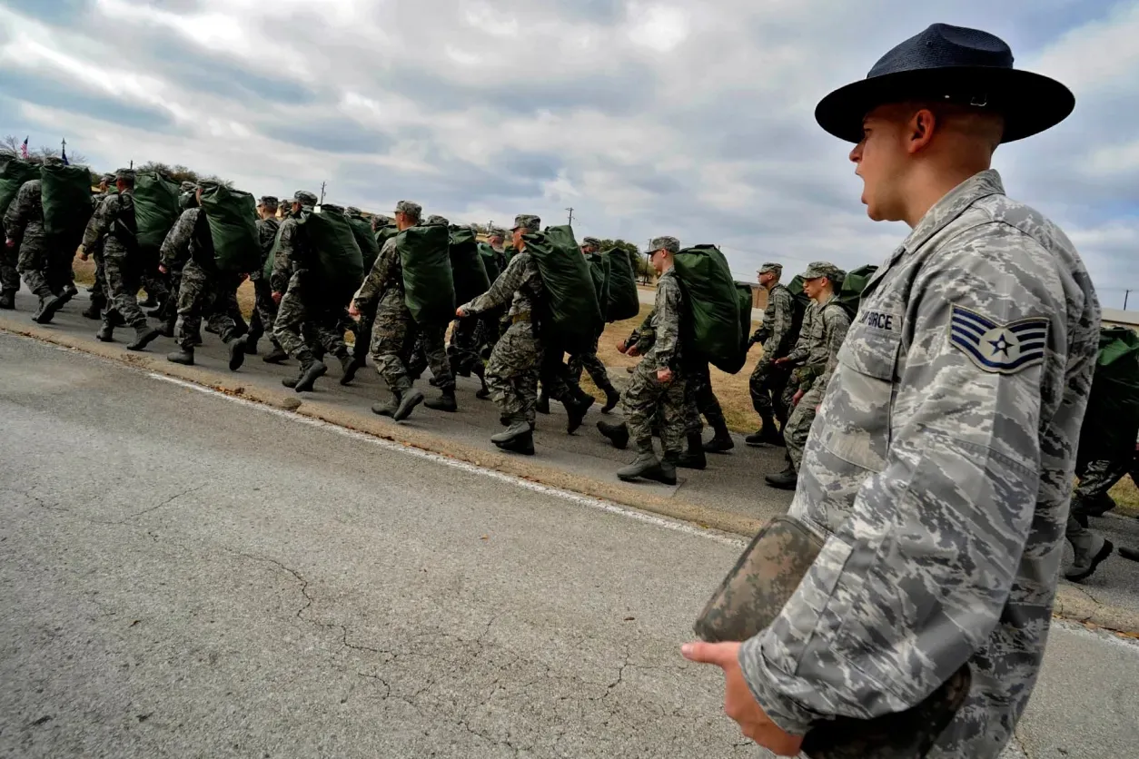 New Policy: Air Force and Space Force Accept Enlistees Up to Age 42