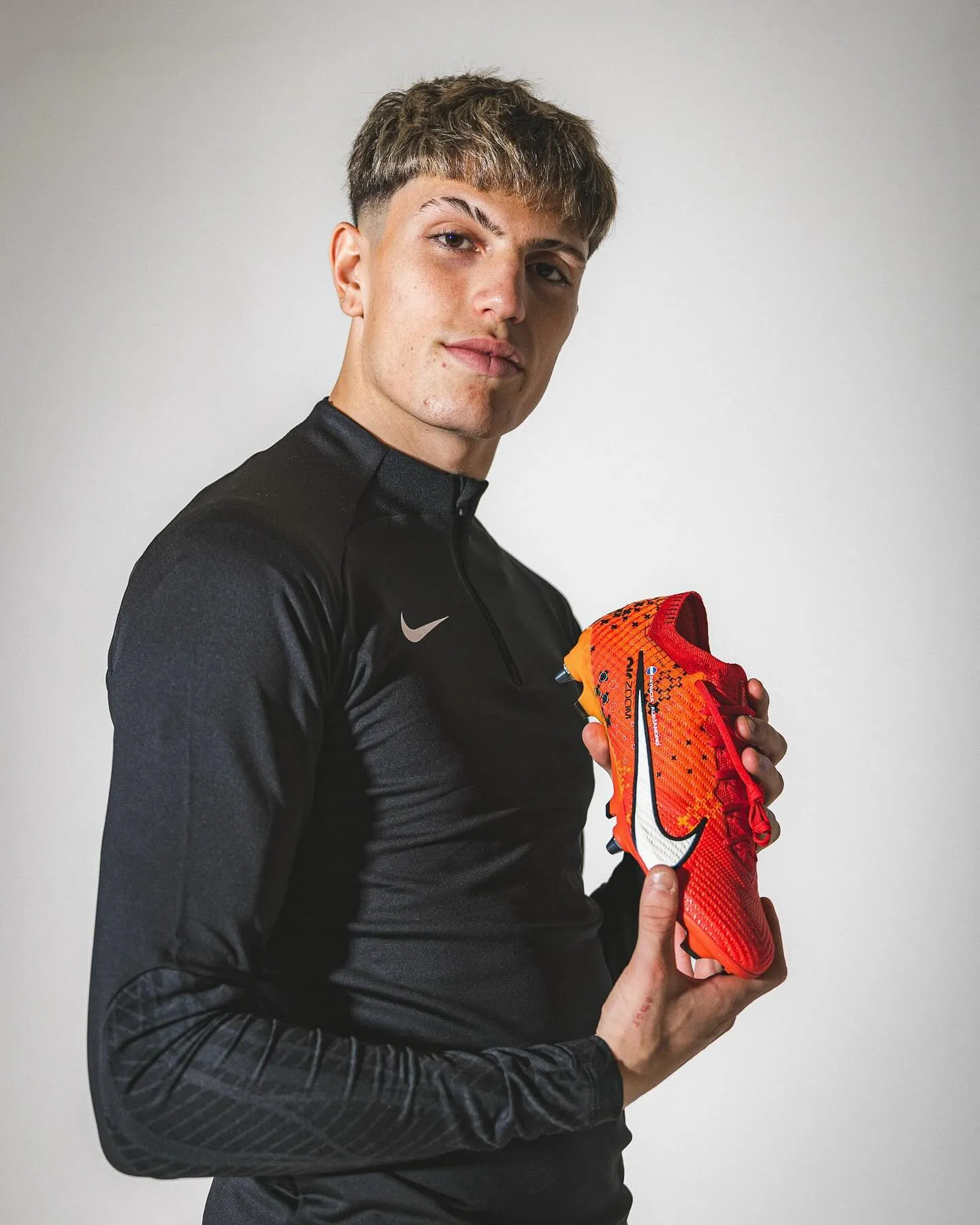 Legend X Legend: Man Utd Star Alejandro Garnacho Collaborates With Nike To Launch Cristiano Ronaldo-Branded 007 Boots.Tđ