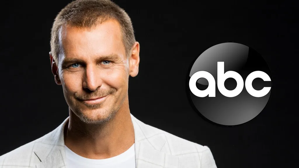 Ingo Rademacher của Bệnh viện Đa khoa cho biết ABC đã sa thải ông vì ủng hộ Trump