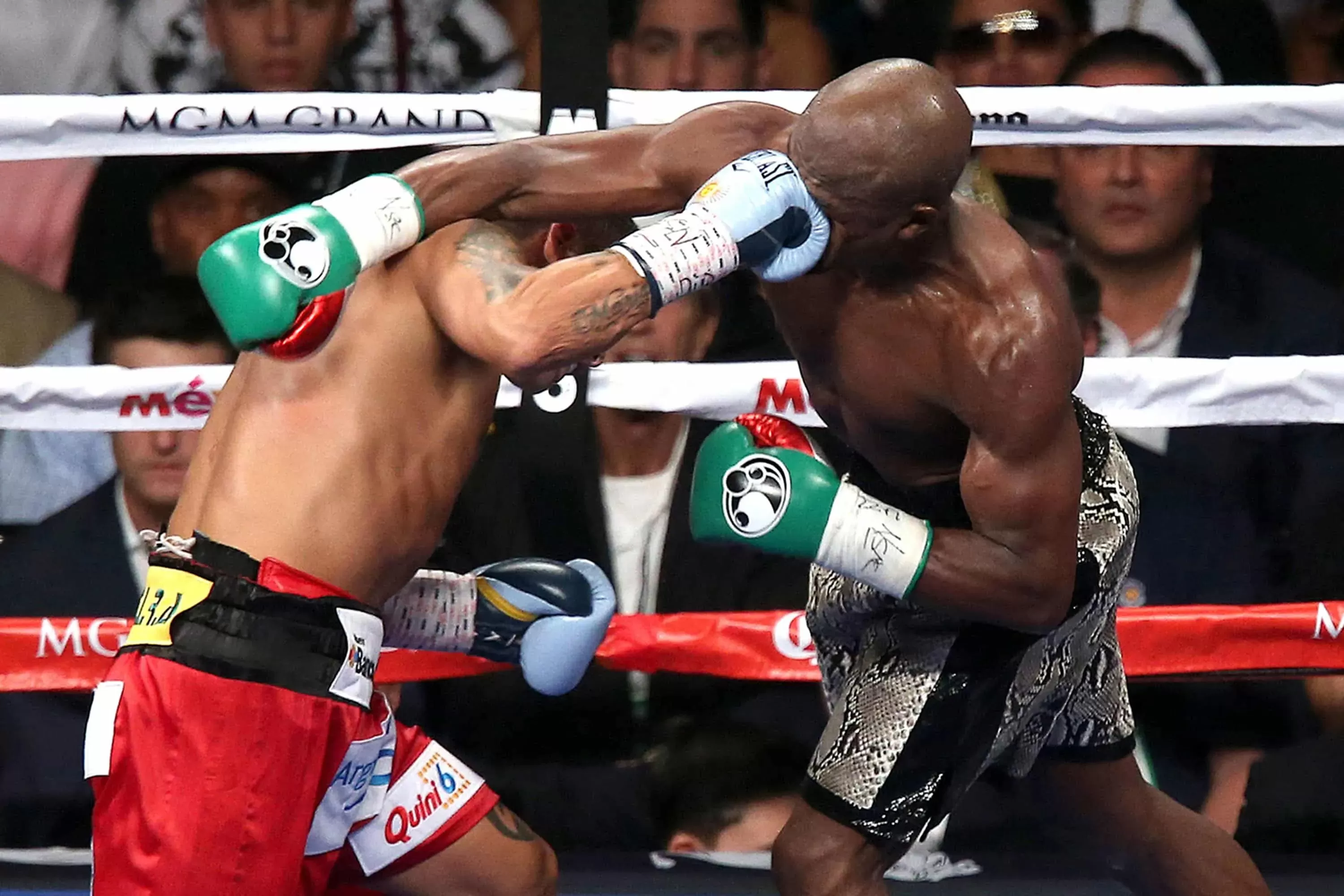 “No Más La Leyenda Invicta” – Floyd Mayweather Anunció Su Retiro Después De Que Marcos Maidana Pusiera Fin A Su Racha Invicta, Lo Que Resultó En Una Pérdida De $130 Millones.