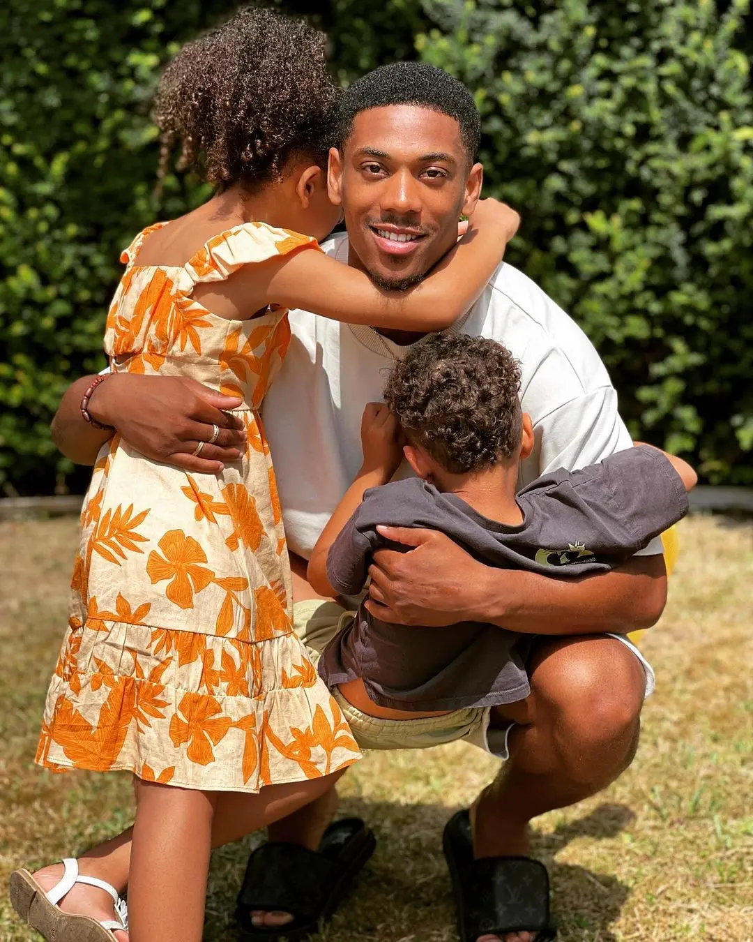 Heartfelt Moments: Anthony Martial Enjoys Quality Time With His Children At Holkham Beach.Tđ