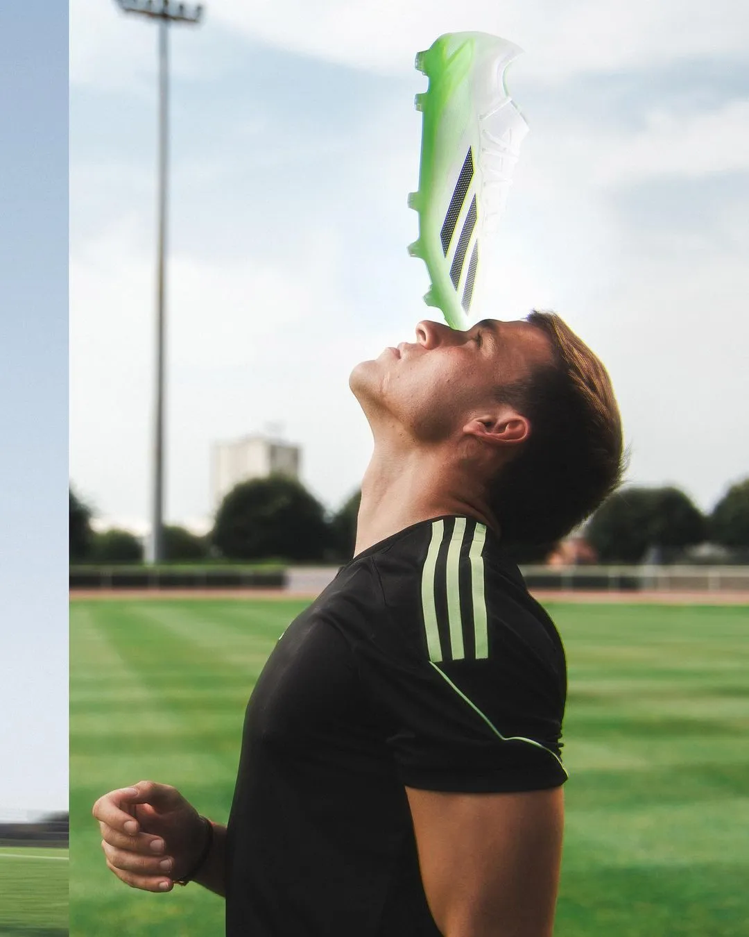 Man Utd Rookie Manuel Ugarte Shows Off Skills By Playing Ball And Solving A Rubik’S Cube Simultaneously In Adidas Crazy Fast Boots Ad.Tđ