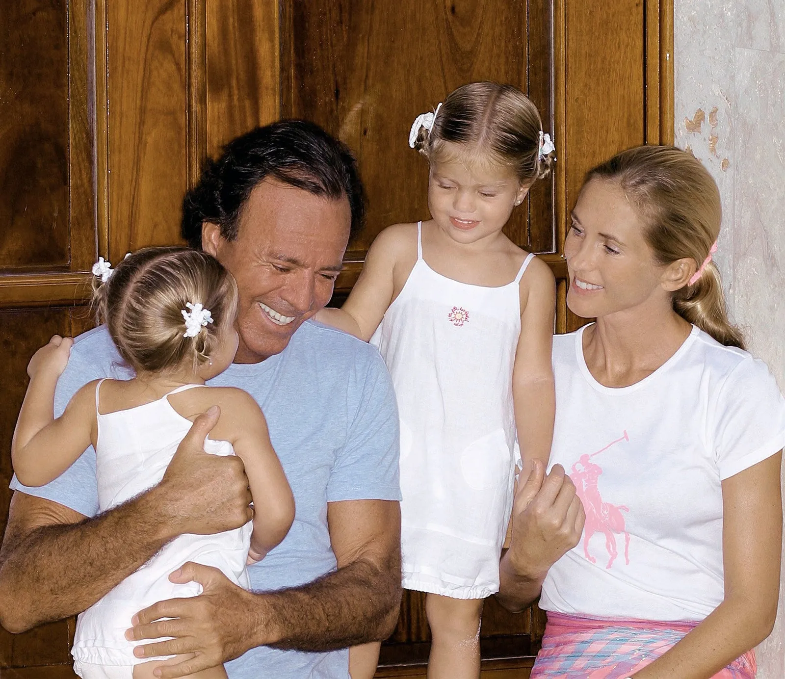 Miranda Rijnsburger, Julio Iglesias' Wife: “There Is No Concern For His Health, He Is Full Of Energy”