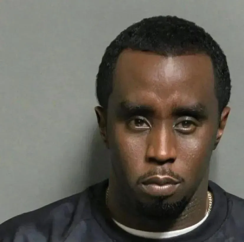 Many Theories Say That The Person In Jail Is Not Diddy, He Played With Too Many Things And Got Depressed Or He Is A Stunt Double Because This Guy Also Has A Secret Power Behind Him. Notice The Left Side &Lt;—– (In This Direction). He Has A Mole But The Photo When He Was Arrested Does Not Show It. Read More Important Evidence In The Comments Below👇👇