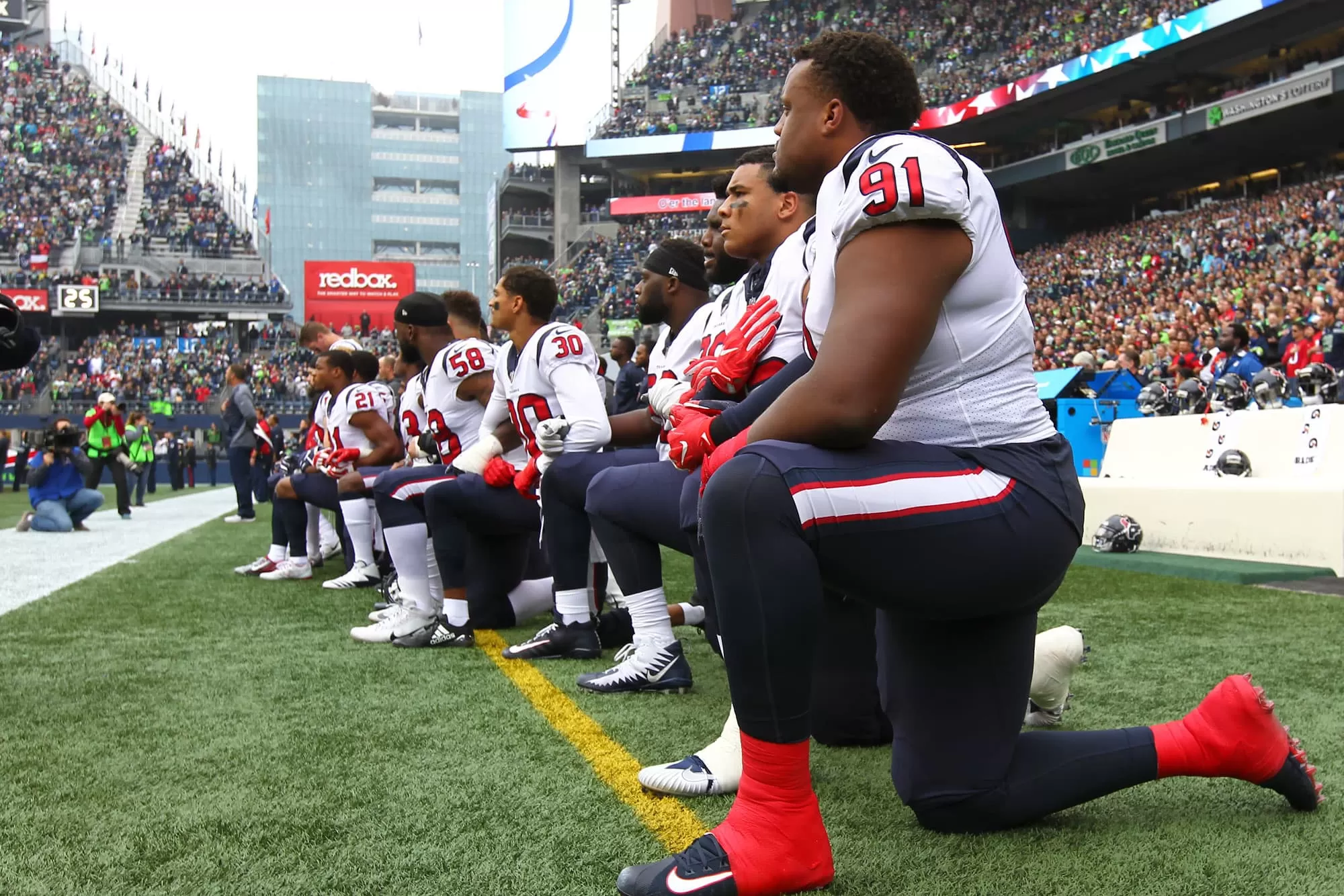 Breaking News: Nfl National Anthem Controversy Erupts: 10 Players Ejected After Controversial Protests. – Vc