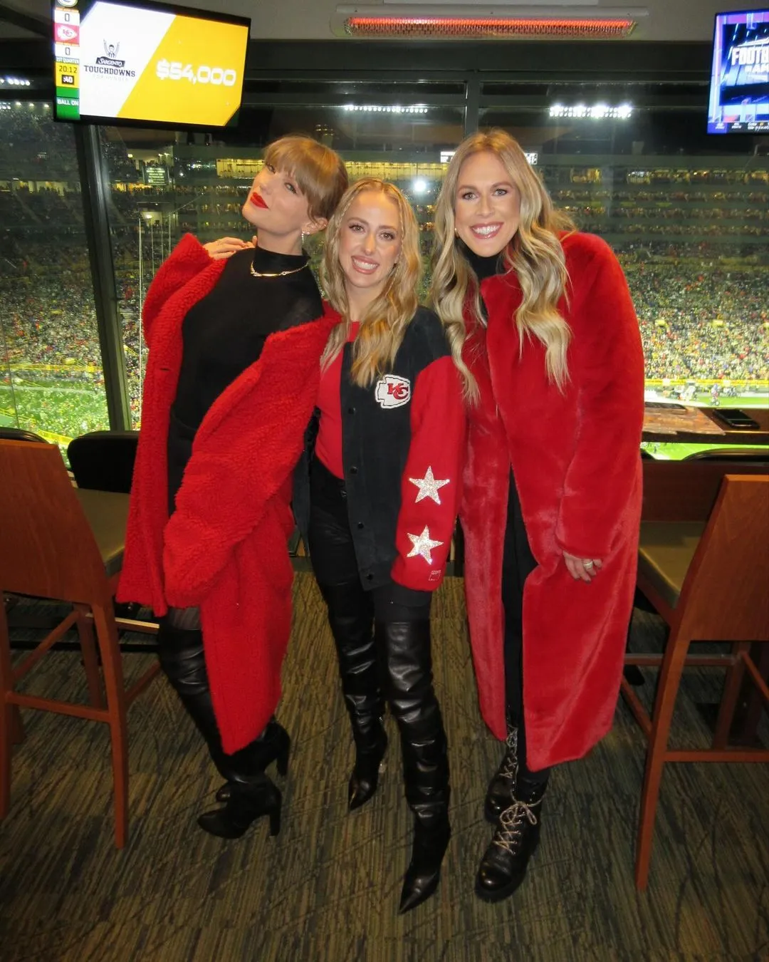 With A Twist, Taylor Swift And Brittany Mahomes Recreate The Chiefs Wags Images