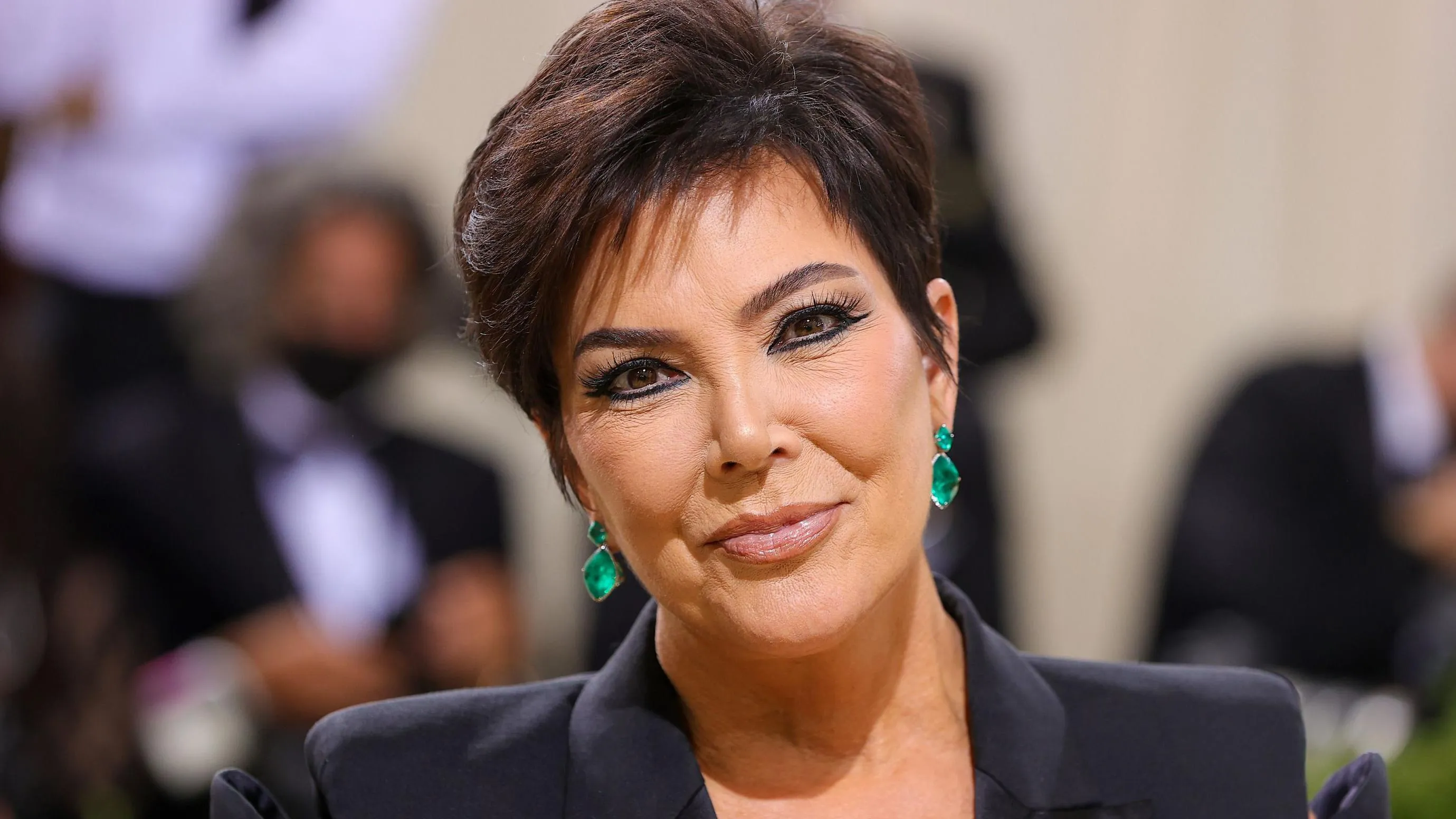 Kris Jenner says ovaries to be removed after tumour found