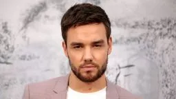 Passerby: My Friend And I Called The Police When We Saw Him Climbing Onto The Balcony But It Was Too Late. Before Jumping Down, Liam Payne Was Holding Something In His Mouth And Smiling While Saying… See More.Ts.