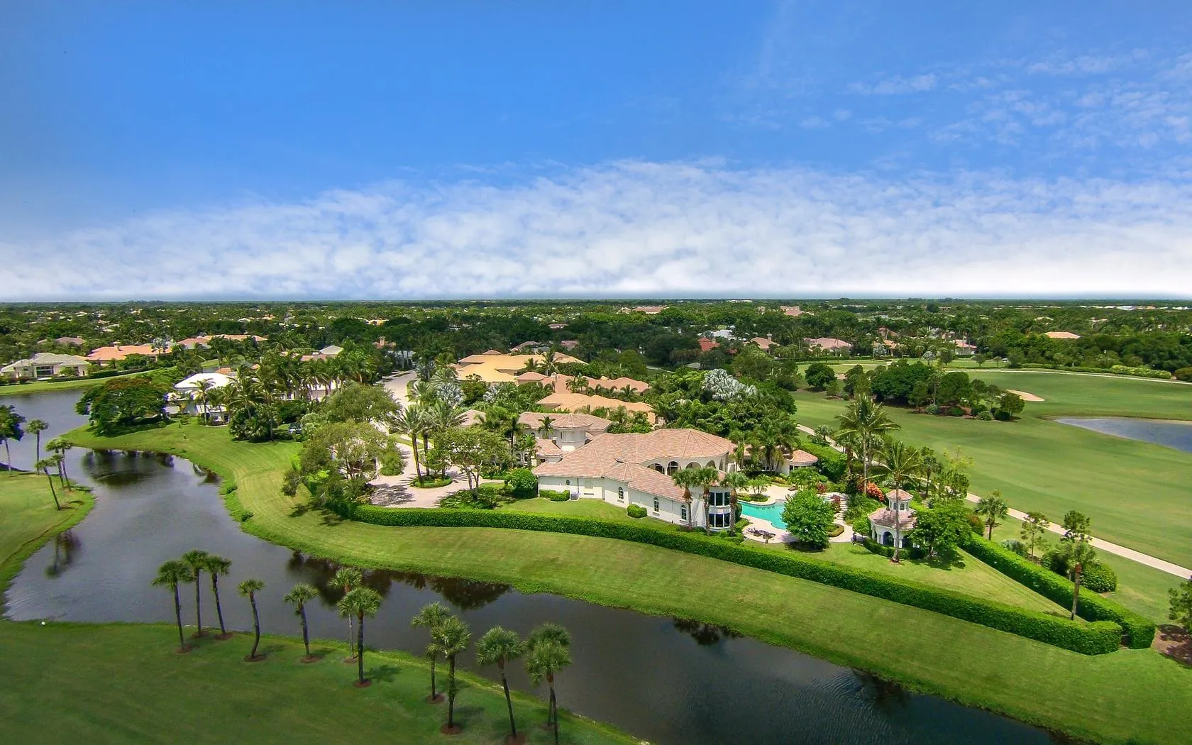 Inside The Stunning £2.1M Florida Mansion Venus Williams Has Put Up For Sale