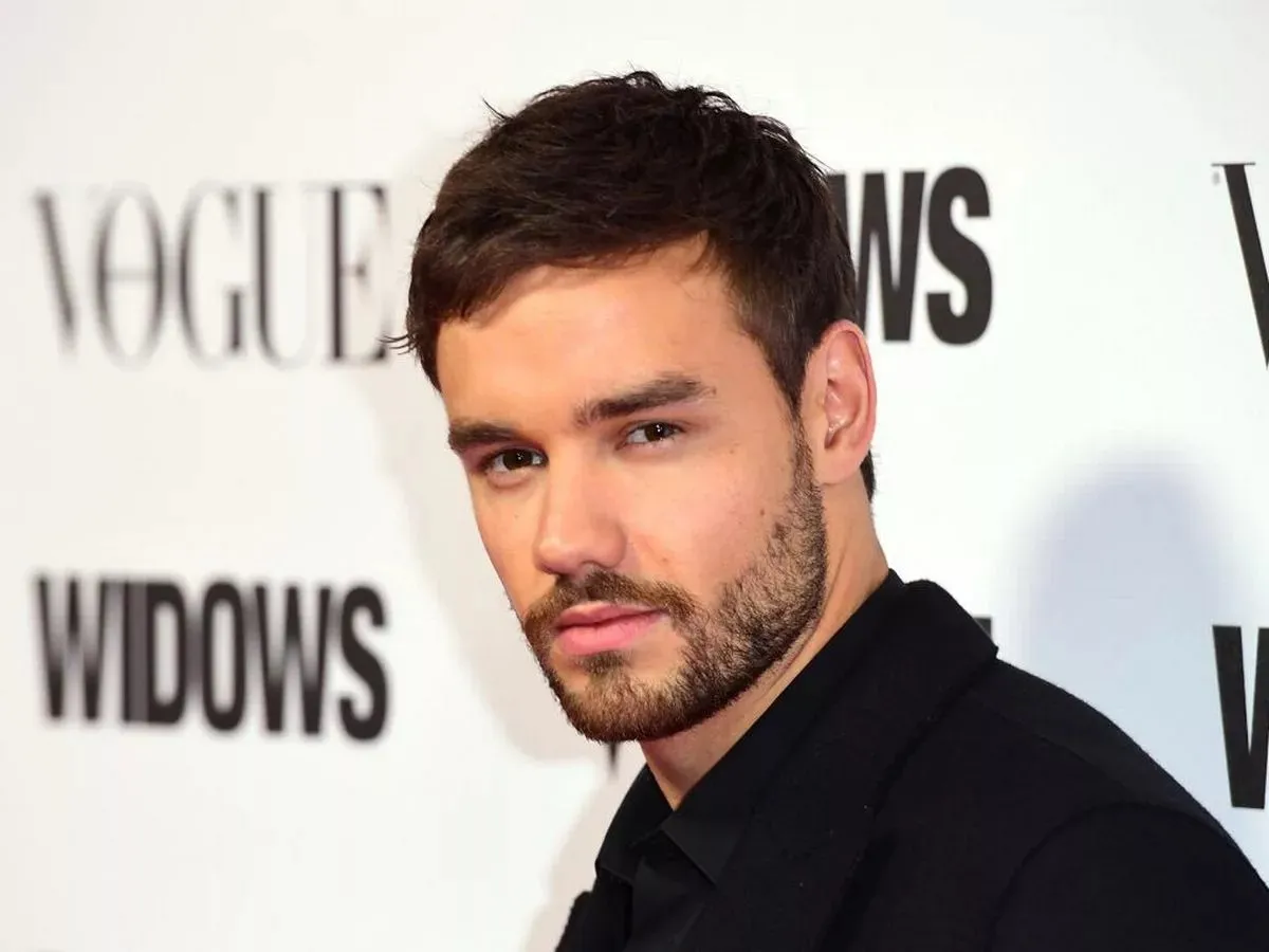 La Última Carta De Liam Payne A Su Novia Kate Cassidy Fue Encontrada En La Mesa Antes De Que El Cantante Falleciera. En La Carta Decía Que Había Sufrido Dolor De Espalda…