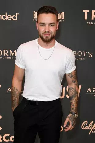 Liam Payne’S Father Shows Heartfelt Gesture Of Kindness At Shrine Where Son Passed Away