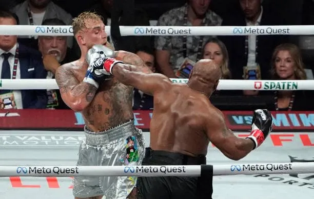 The Legend Falls: Mike Tyson'S Career Shattered After A Stunning Ko By Jake Paul, The Police Forced To Intervene!