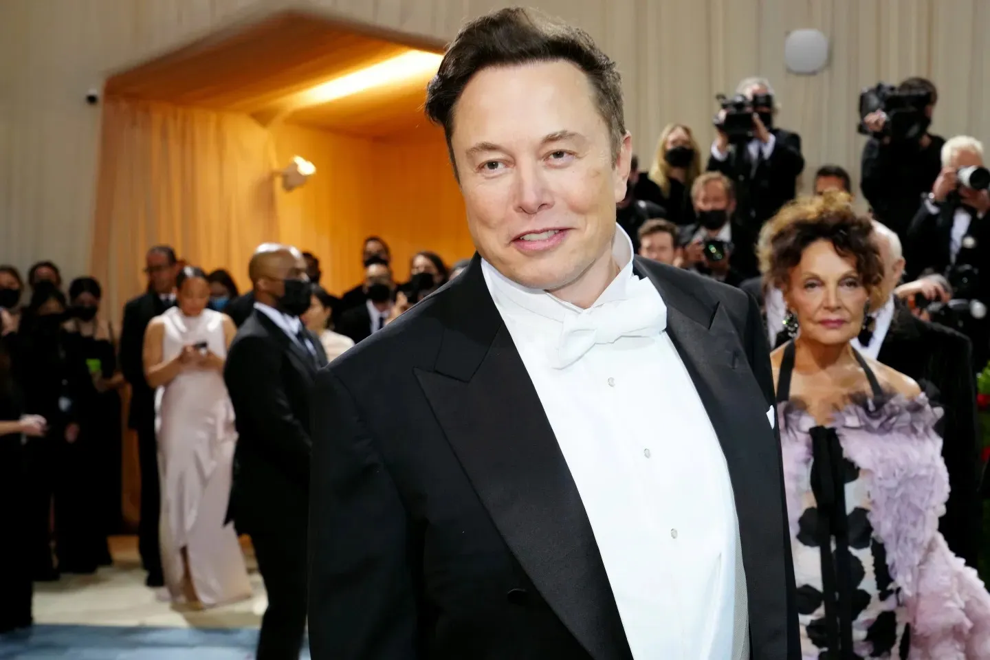 Elon Musk È Andato In Un Ristorante Per Mangiare Un Hamburger E Una Dipendente Gli Ha Rifiutato Il Servizio 1 Elon Musk È Andato In Un Ristorante Per Mangiare Un Hamburger E Una Dipendente Gli Ha Rifiutato Il Servizio