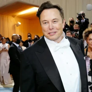 Elon Musk È Andato In Un Ristorante Per Mangiare Un Hamburger E Una Dipendente Gli Ha Rifiutato Il Servizio 39 Elon Musk È Andato In Un Ristorante Per Mangiare Un Hamburger E Una Dipendente Gli Ha Rifiutato Il Servizio