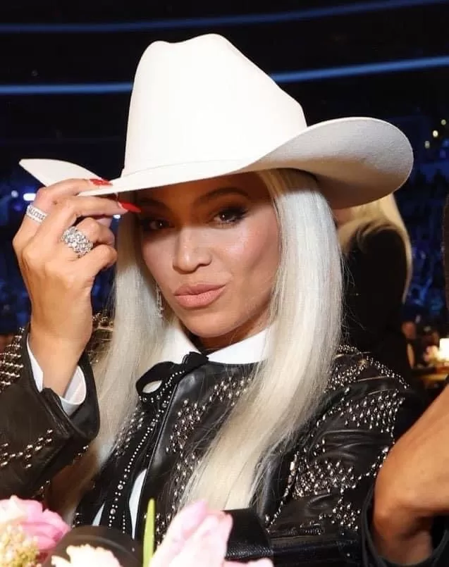Breaking News🔴 Elon Musk Confronts Beyoncé, “You Should Be Fined For Impersonating A Country Artist” 3 Breaking News🔴 Elon Musk Confronts Beyoncé, “You Should Be Fined For Impersonating A Country Artist”