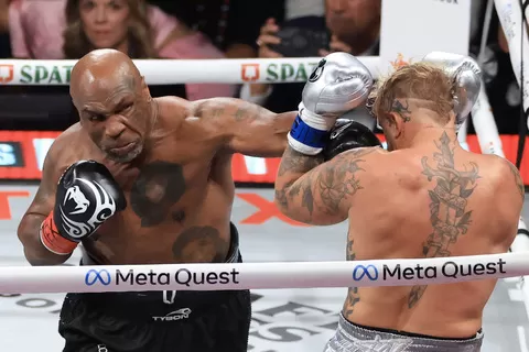 ‘Bombshell’ Jake Paul Caught Toothless After Devastating Loss To Mike Tyson In $75 Million Fight: Trainer Scratches To Retrieve Teeth From Ring 2 ‘Bombshell’ Jake Paul Caught Toothless After Devastating Loss To Mike Tyson In $75 Million Fight: Trainer Scratches To Retrieve Teeth From Ring