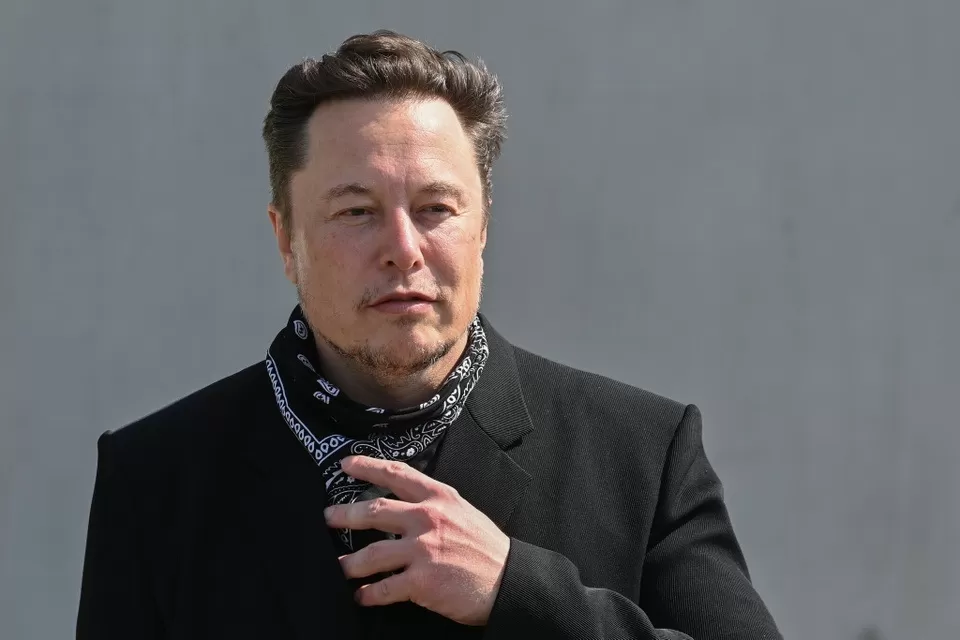 BREAKING NEWS! Elon Musk donates $112 million in Tesla stock to homeless people, with special conditions. Check the comment 👇👇👇