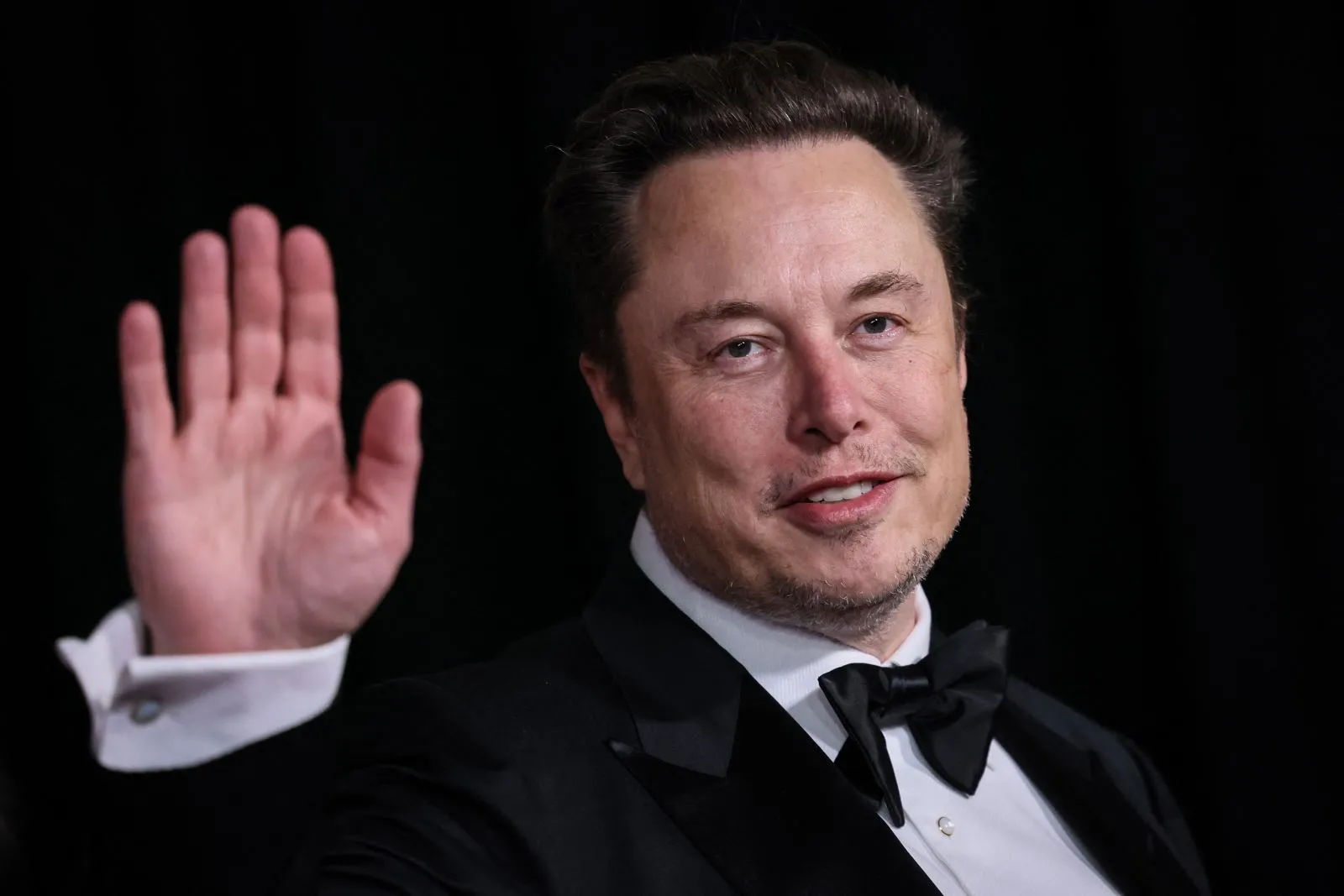 Elon Musk Surprises Hollywood With $2 Billion Investment In Anti-Taylor Swift 'Un-Woke' Media Studio! 2 Elon Musk Surprises Hollywood With $2 Billion Investment In Anti-Taylor Swift 'Un-Woke' Media Studio!