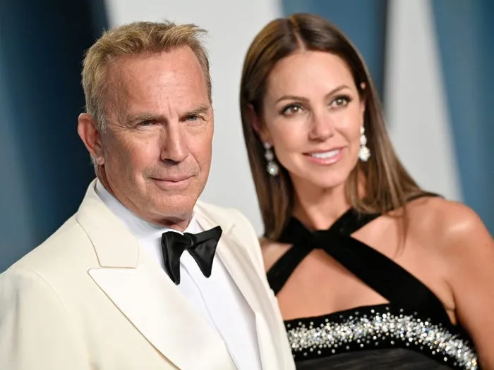 SAD NEWS: 20 minutes ago local time, the family of veteran actor Kevin Costner decided to announce that at the age of 70, he had...read more