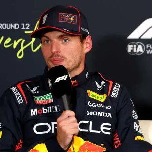 IndyCar Icon Exposes Reason for Hate Against Max Verstappen in F1 19 IndyCar Icon Exposes Reason for Hate Against Max Verstappen in F1