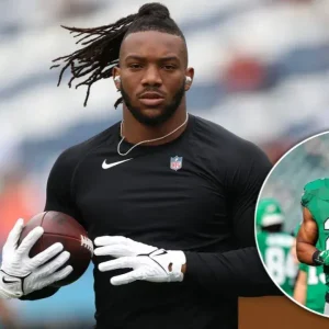 Saquon Barkley Sounds Alarm on Rising Star Bijan Robinson After Breakout Season 1 Saquon Barkley Sounds Alarm on Rising Star Bijan Robinson After Breakout Season